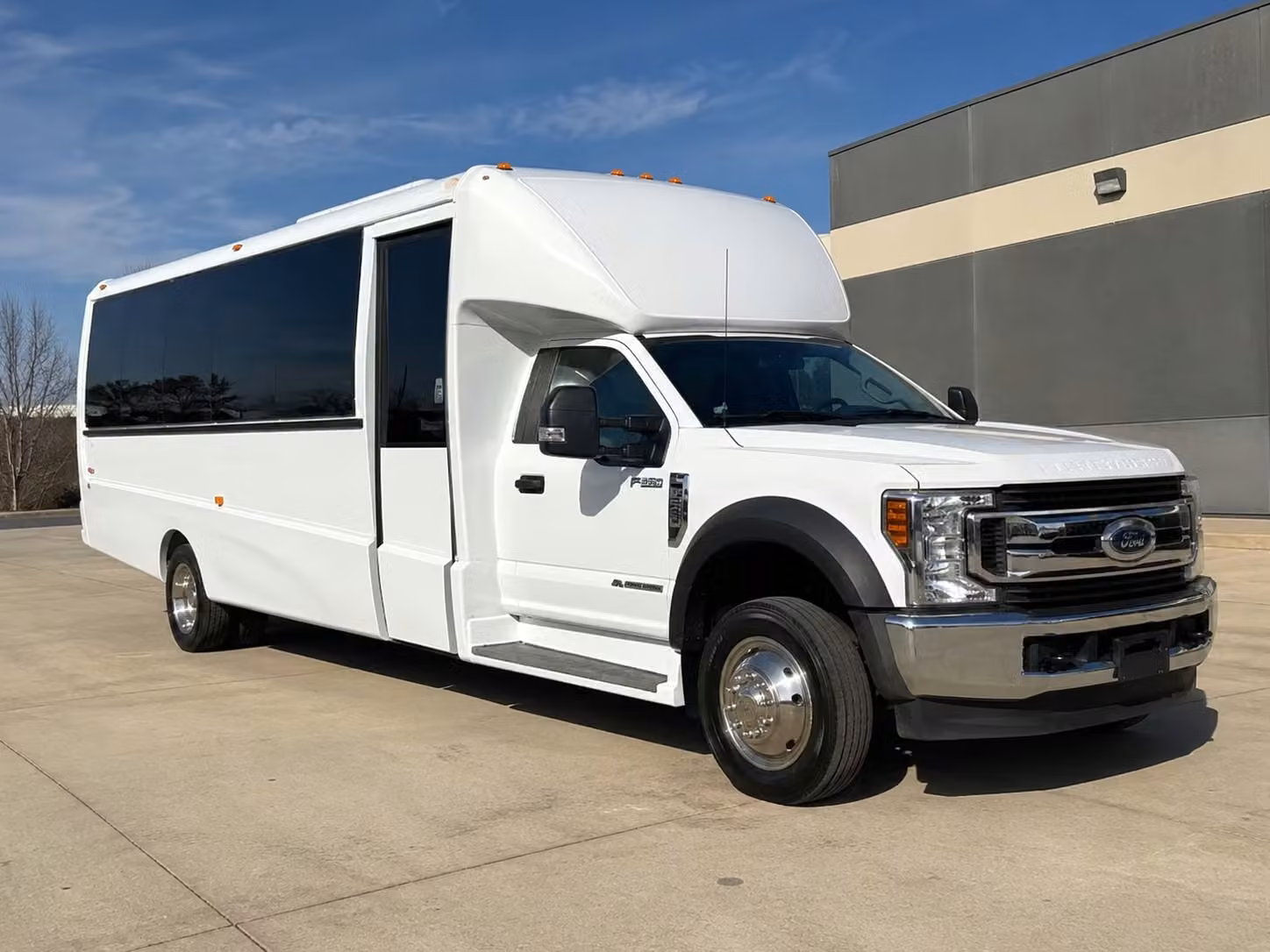 18 passenger minibus