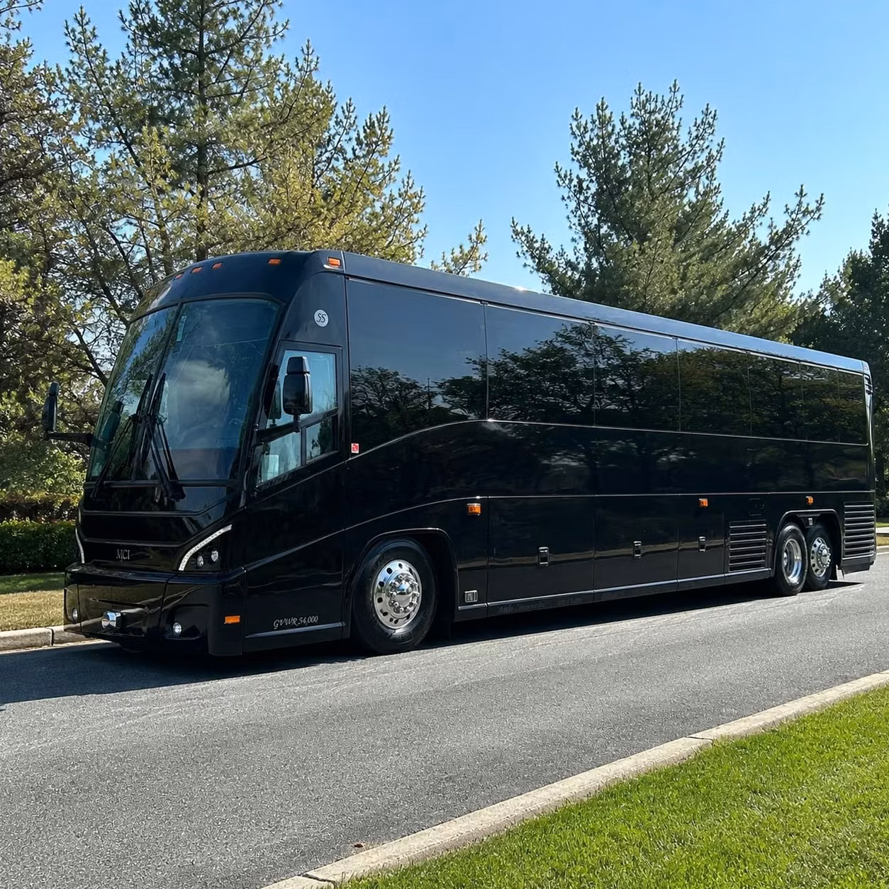 book airport and long haul employee transportation out of layton