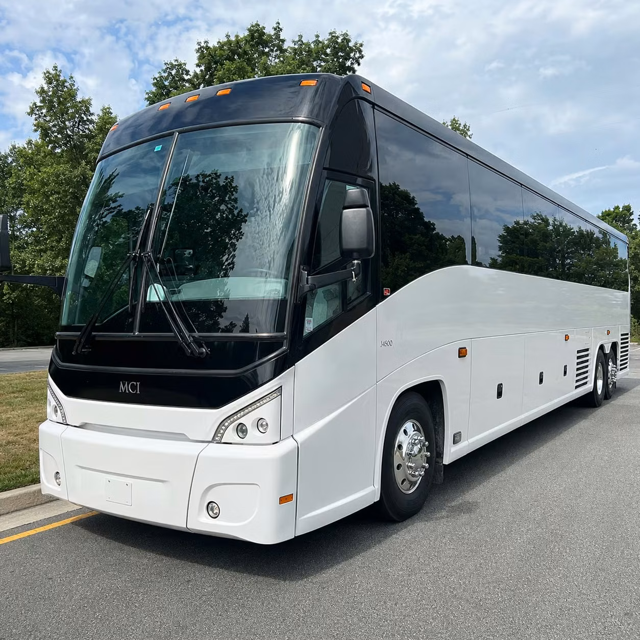 ski resort shuttle buses from layton to park city alta and snowbird